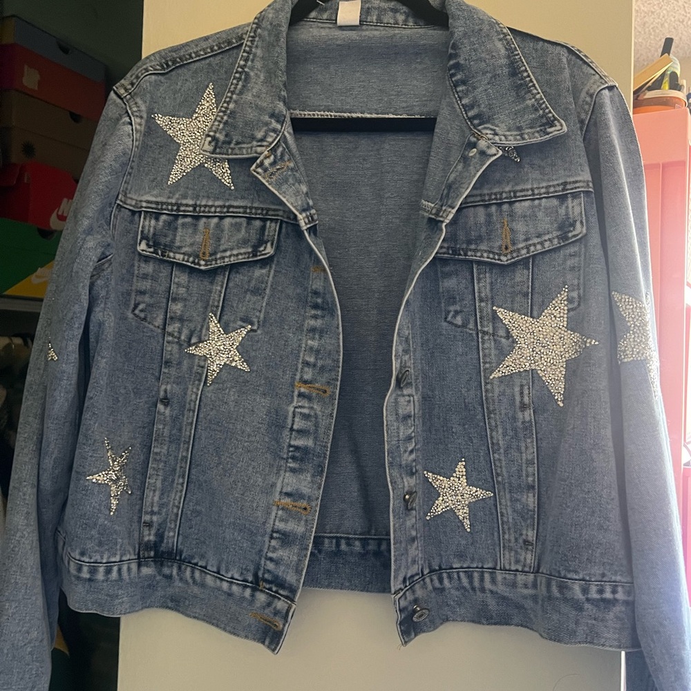 Medium wash Jean jacket